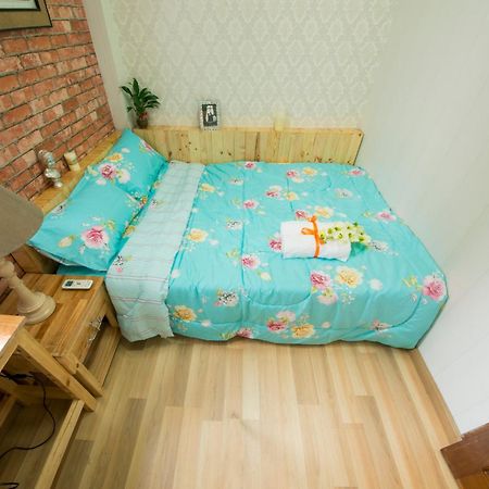 Wanderlust Saigon Hostel & Rooftop Bar Ho Chi Minh-byen Eksteriør bilde