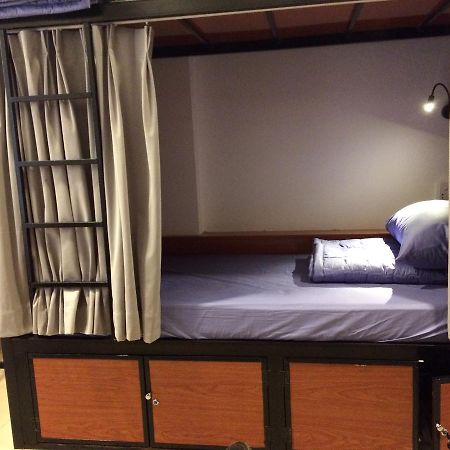 Wanderlust Saigon Hostel & Rooftop Bar Ho Chi Minh-byen Eksteriør bilde