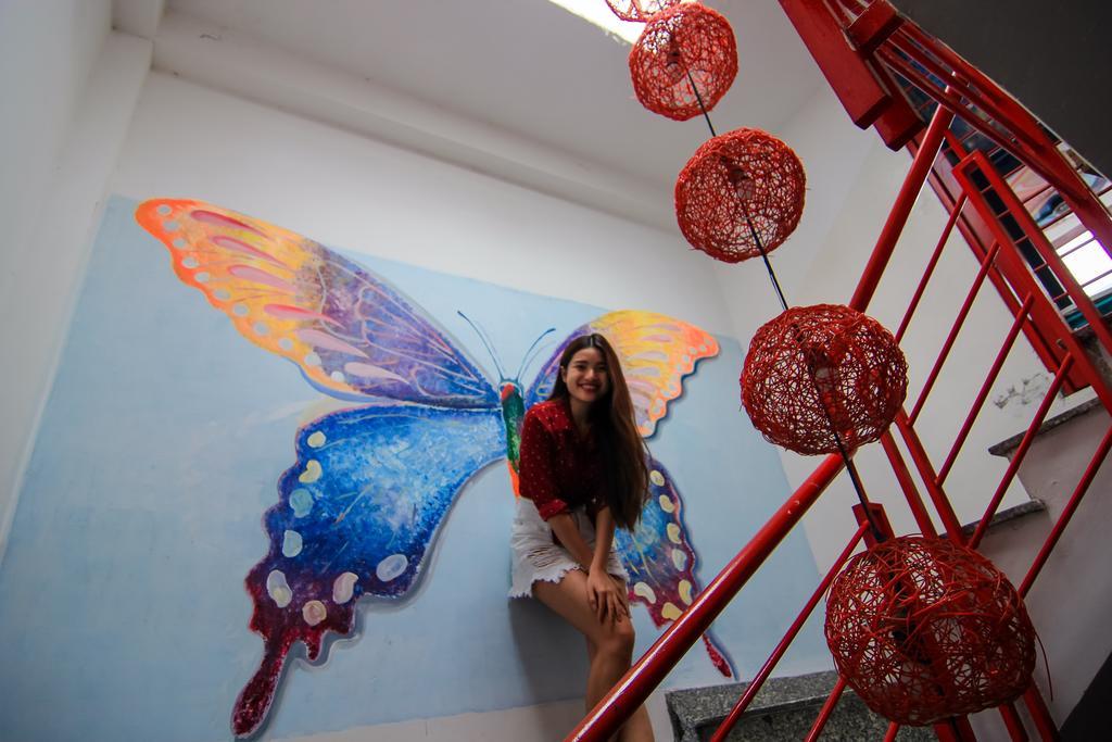 Wanderlust Saigon Hostel & Rooftop Bar Ho Chi Minh-byen Eksteriør bilde