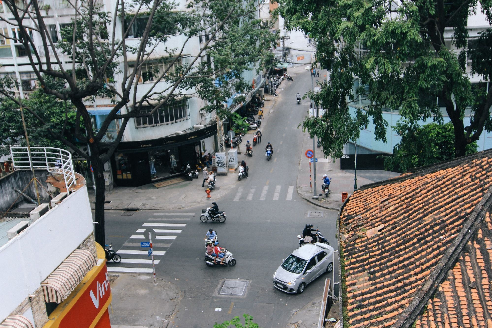 Wanderlust Saigon Hostel & Rooftop Bar Ho Chi Minh-byen Eksteriør bilde